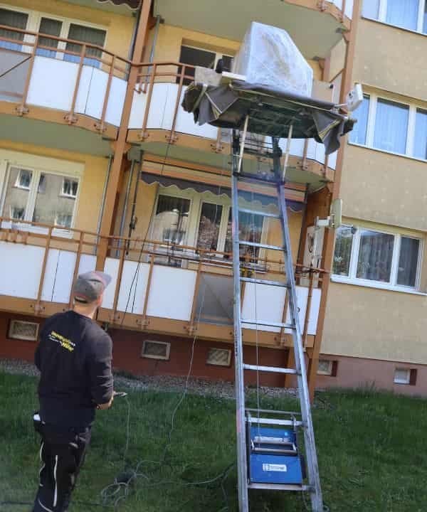 Seniorenumzug mit Möbellift in Halle Saale